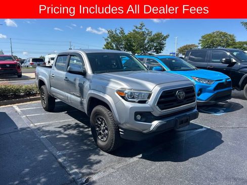 Used 2018 Toyota Tacoma SR5 RWD image 1