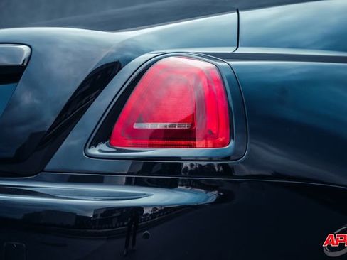 Used 2017 Rolls-Royce Wraith image 63