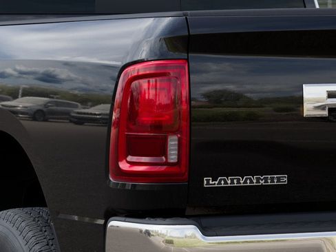 New 2025 RAM 2500 Laramie w/ Towing Technology Group AWD/4WD image 18