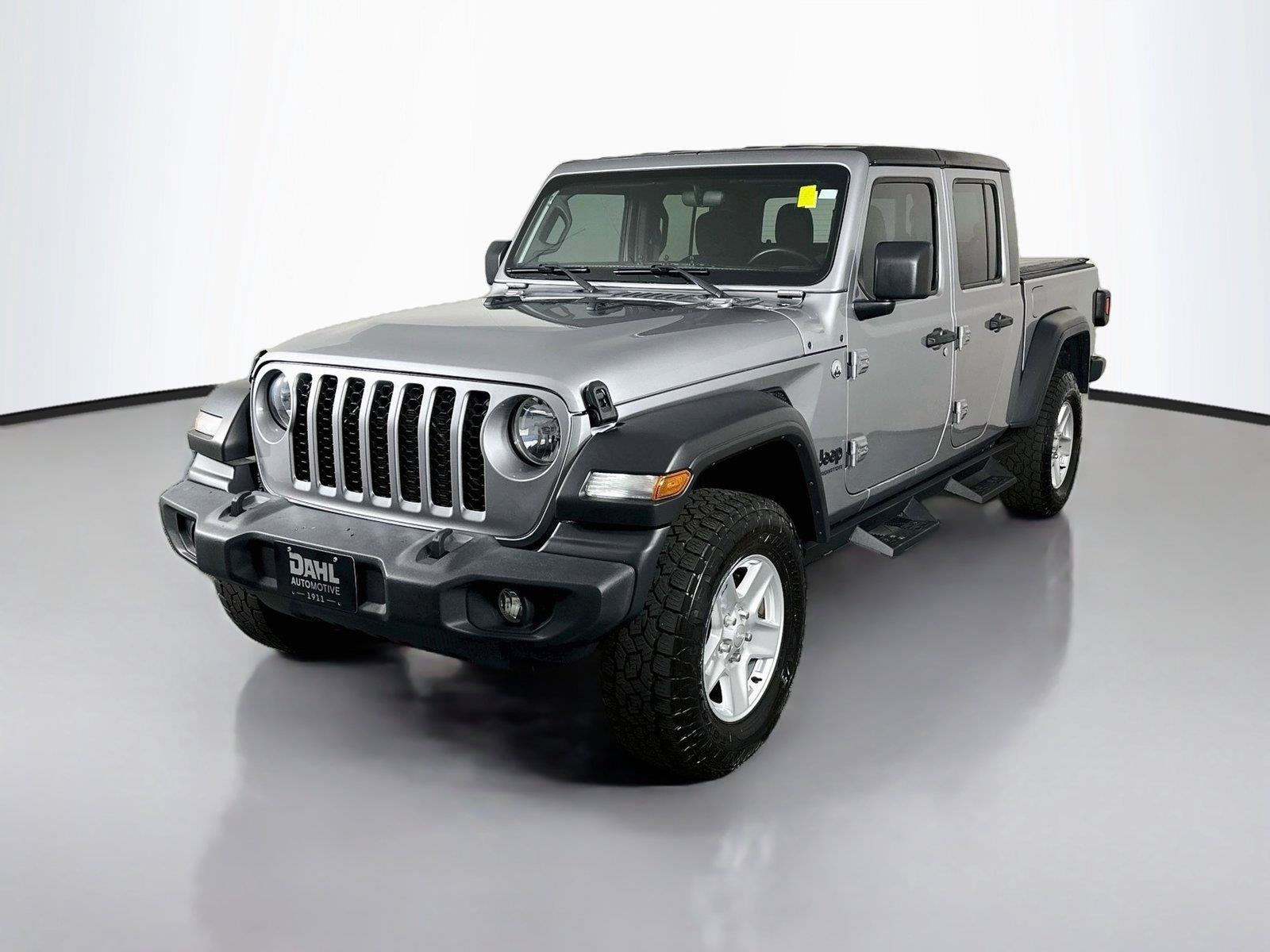 Used 2020 Jeep Gladiator Sport w/ Quick Order Package 24S AWD/4WD image 4