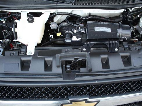 Used 2019 Chevrolet Express 3500 w/ Power Convenience Package image 26