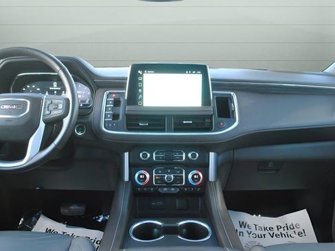 Used 2022 GMC Yukon SLT w/ SLT Premium Package image 14