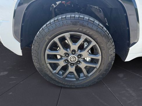 Used 2024 Toyota Tundra Platinum AWD/4WD image 14