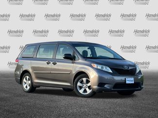 Used 2014 Toyota Sienna L video 2