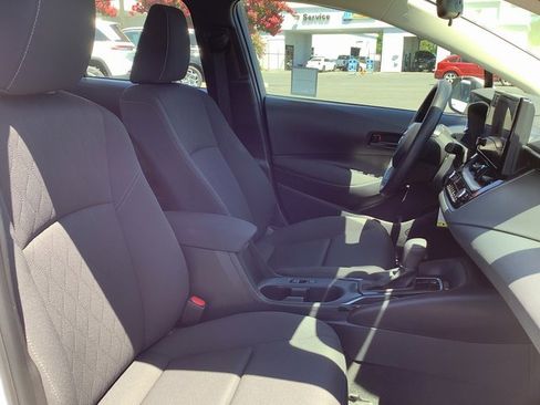 Used 2023 Toyota Corolla LE image 36