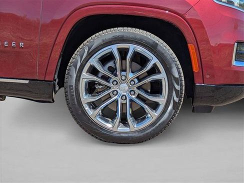 Used 2023 Jeep Grand Wagoneer L Series II w/ Flexible Seating Group AWD/4WD image 24