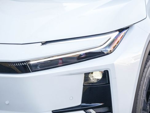 New 2026 Toyota C-HR AWD/4WD image 5
