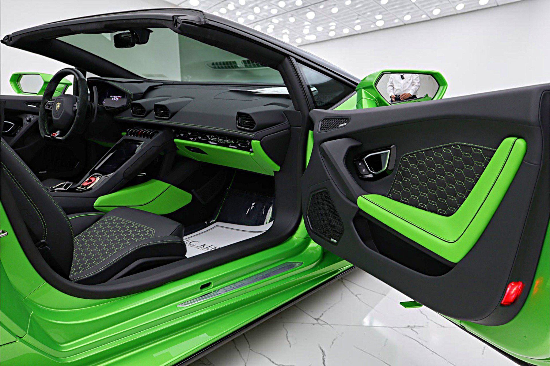Used 2023 Lamborghini Huracan EVO RWD image 44