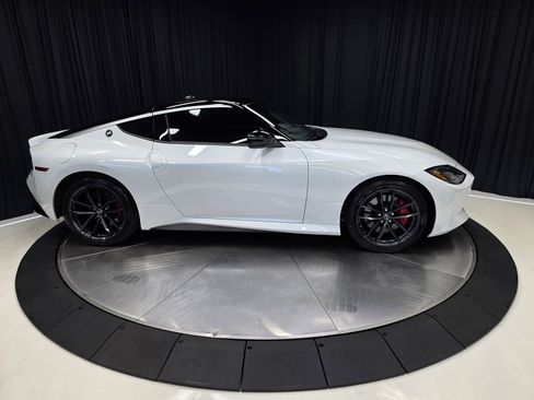Used 2023 Nissan Z w/ Floor Mat Package (L93) RWD image 14