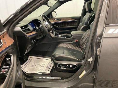 Used 2023 Jeep Grand Cherokee L Summit w/ Advanced Protech Group IV AWD/4WD image 13