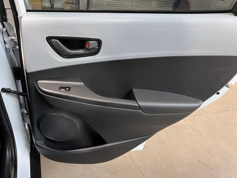 Used 2020 Hyundai Kona SEL Plus image 13