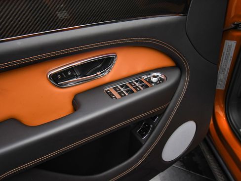 Certified 2022 Bentley Bentayga image 44