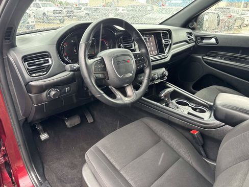 Used 2024 Dodge Durango SXT w/ SXT Blacktop Group RWD image 17