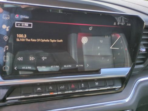 Used 2024 GMC Sierra 1500 SLT image 17