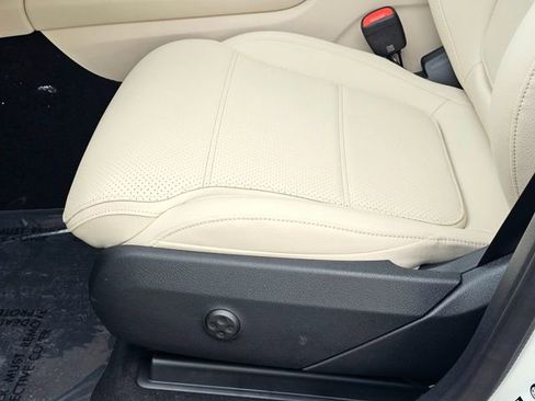 New 2026 Mercedes-Benz GLC 300 4MATIC image 18