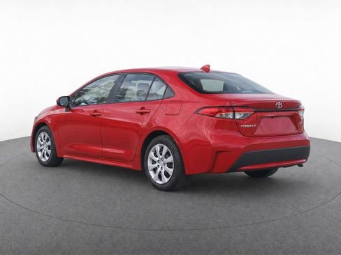 Used 2020 Toyota Corolla LE FWD image 3