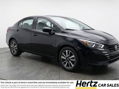 Used 2025 Nissan Versa SV image 1