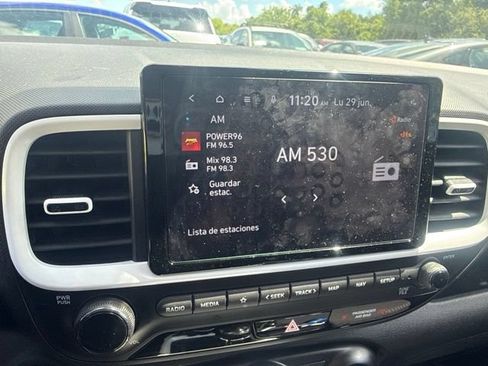 Used 2023 Hyundai Venue Limited FWD image 16