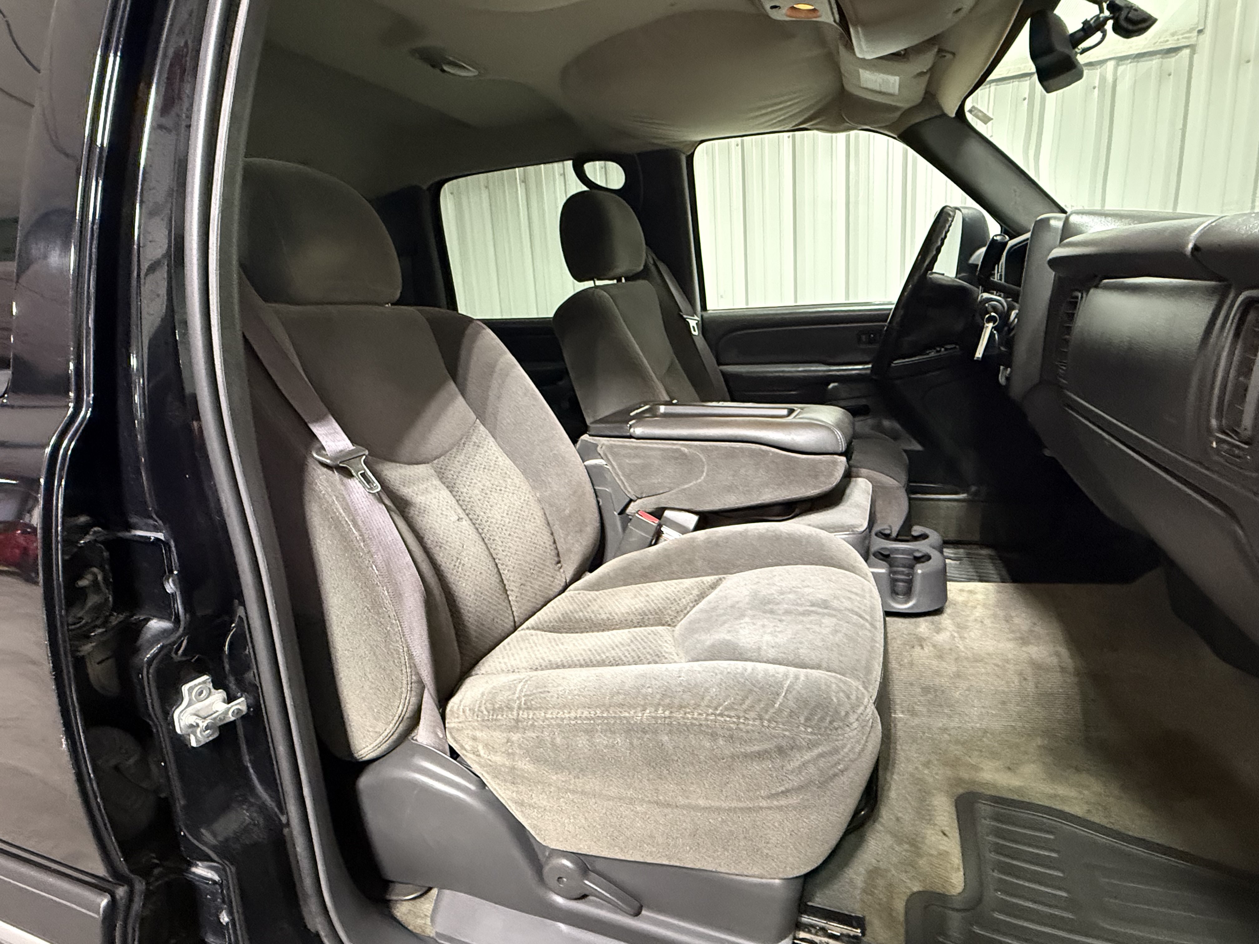 Used 2005 Chevrolet Silverado 2500 4x4 Crew Cab image 9