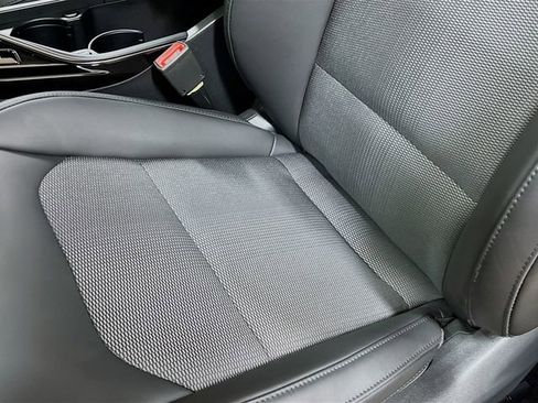 Certified 2023 Kia Niro EX image 20