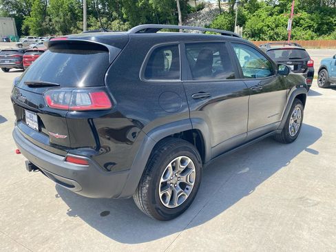 Used 2020 Jeep Cherokee Trailhawk w/ Cold Weather Group AWD/4WD image 6