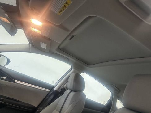 Used 2020 Honda Civic EX image 5