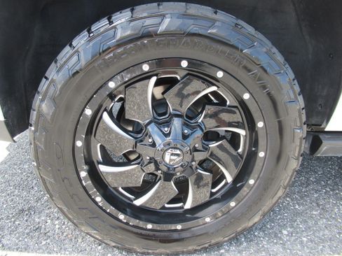 Used 2015 GMC Yukon Denali w/ Premium Package RWD image 8