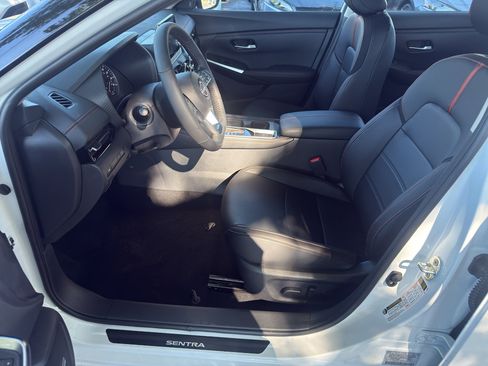 New 2025 Nissan Sentra SR image 16