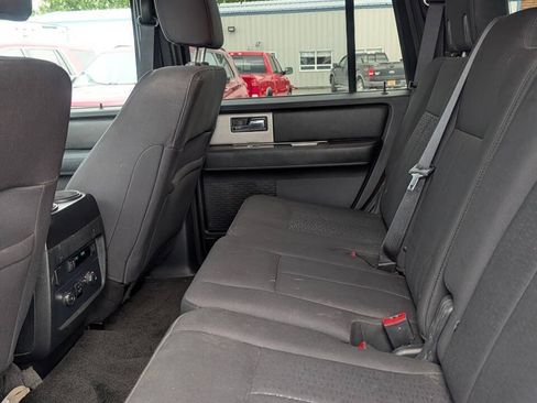 Used 2017 Ford Expedition XLT AWD/4WD image 24