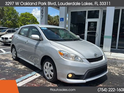 Used 2013 Toyota Matrix L w/ L Sport Pkg FWD image 3