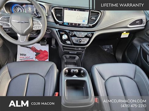 New 2026 Chrysler Pacifica Select FWD image 10