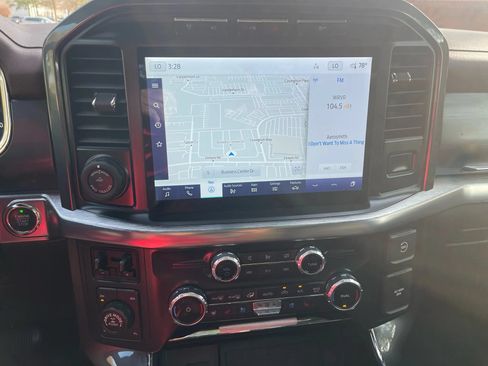 Used 2022 Ford F150 Lariat w/ Equipment Group 502A High AWD/4WD image 18