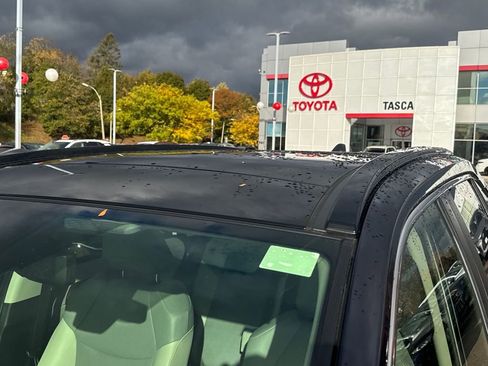 Used 2025 Toyota RAV4 Limited image 47