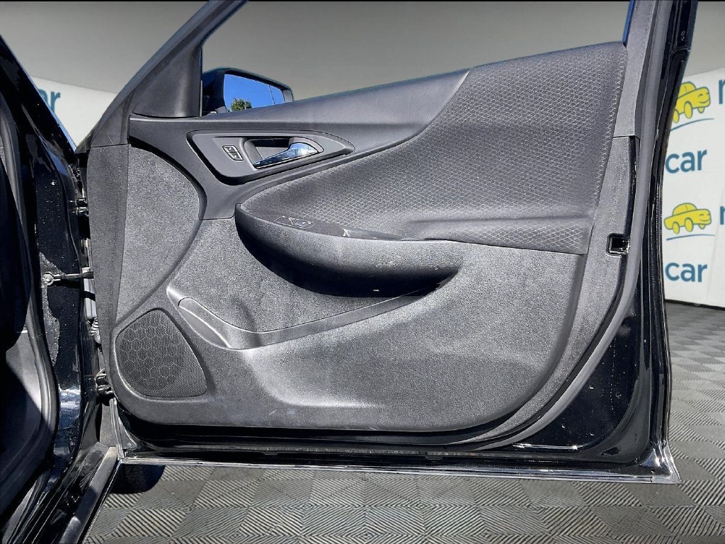 Used 2025 Chevrolet Malibu LT FWD image 11