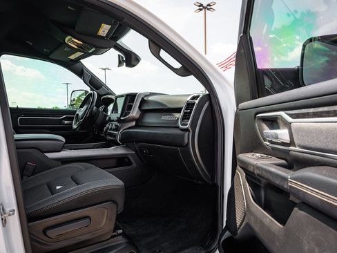 Used 2021 RAM 1500 Big Horn AWD/4WD image 11