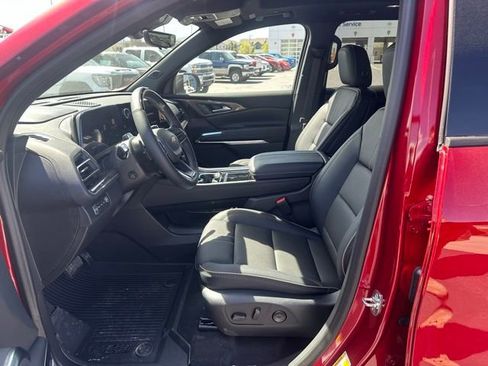 New 2026 Chevrolet Traverse High Country w/ LPO, Floor Liner Package AWD/4WD image 2