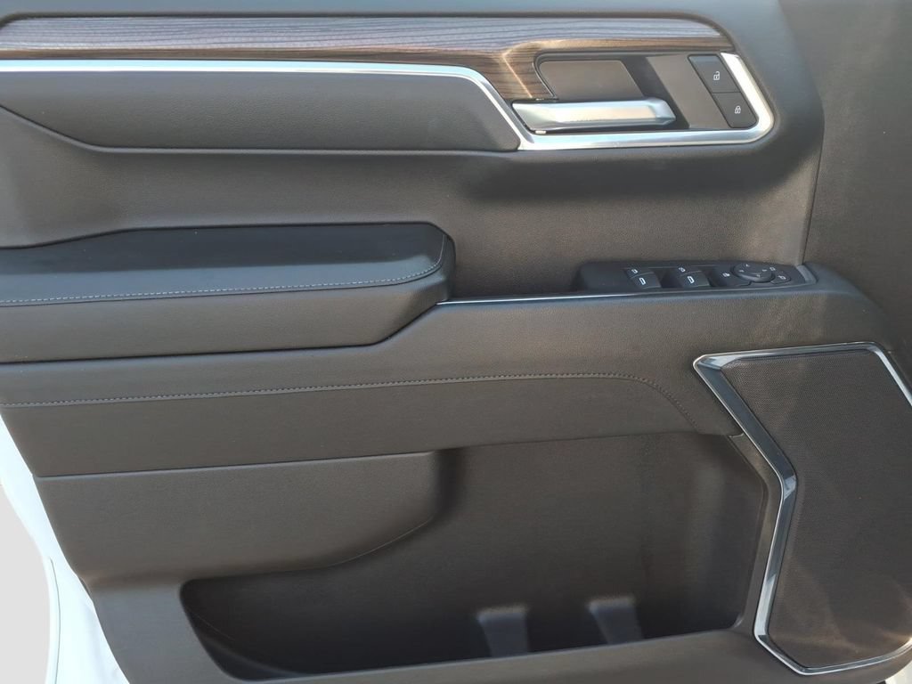 Used 2024 Chevrolet Silverado 1500 LT AWD/4WD image 17