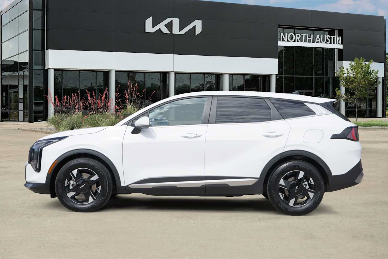 Certified 2026 Kia Sportage LX FWD image 3