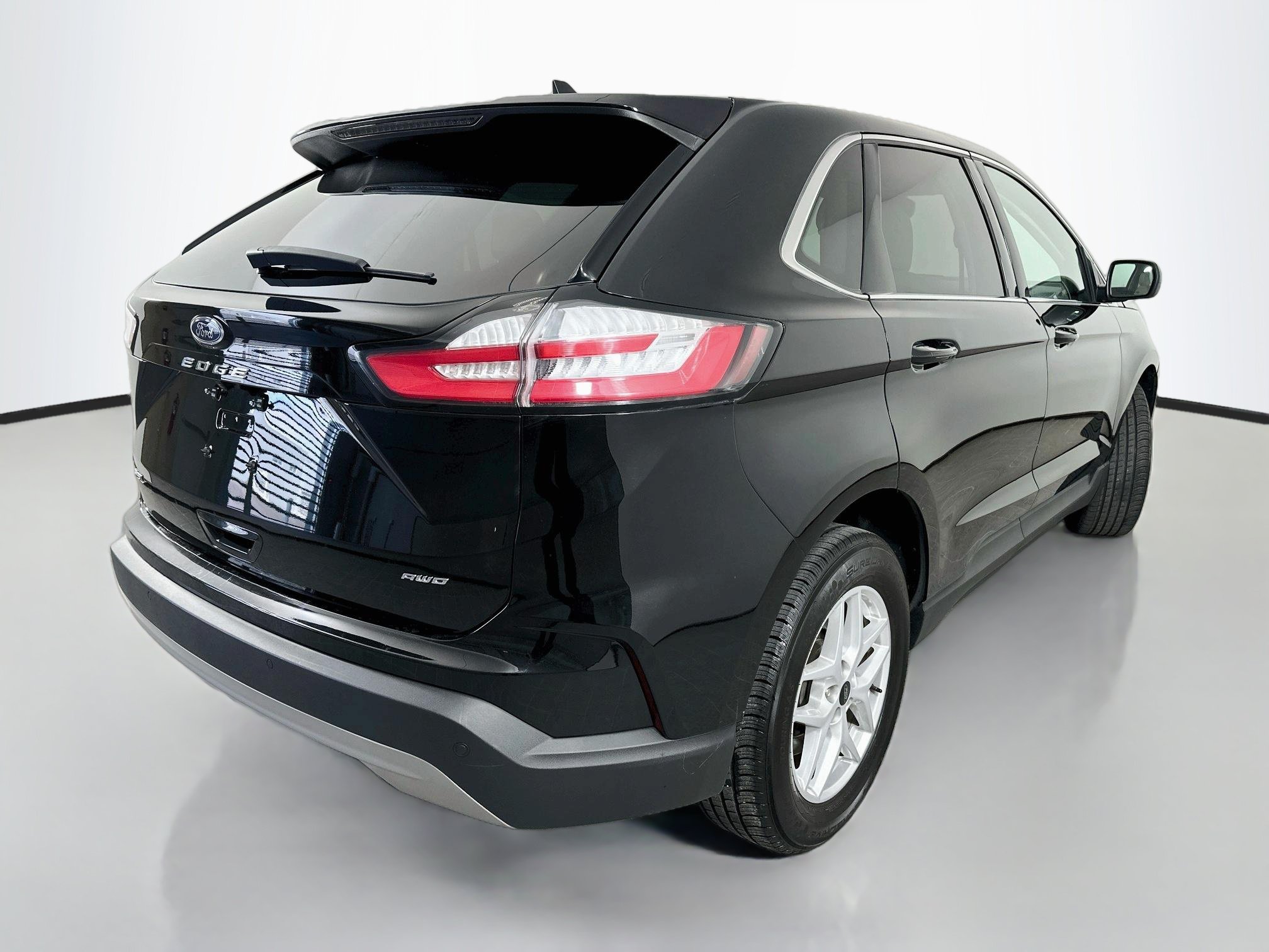 Used 2024 Ford Edge SEL AWD/4WD image 7