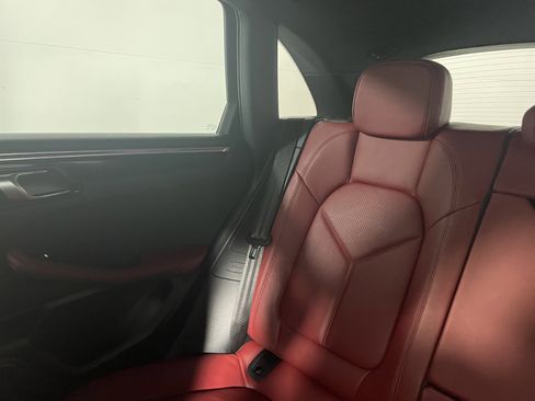 Used 2025 Porsche Macan S image 15