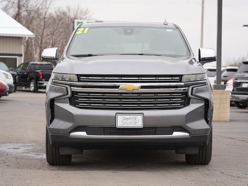 Used 2021 Chevrolet Suburban Premier w/ Premium Package AWD/4WD image 8
