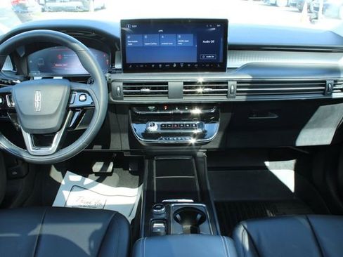 Used 2024 Lincoln Corsair AWD w/ Equipment Group 101A image 16