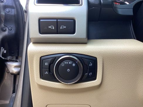 Used 2019 Ford F250 Lariat w/ Lariat Value Package AWD/4WD image 71