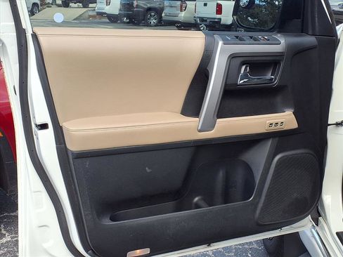 Used 2018 Toyota 4Runner Limited image 15