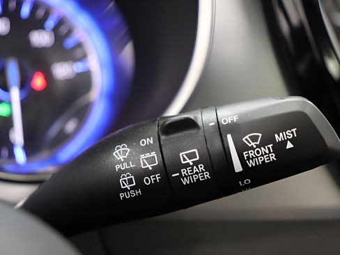 Used 2026 Chrysler Pacifica Limited FWD image 19