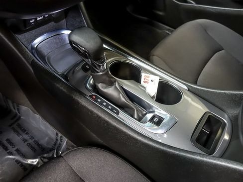 Used 2024 Chevrolet Malibu LT FWD image 24