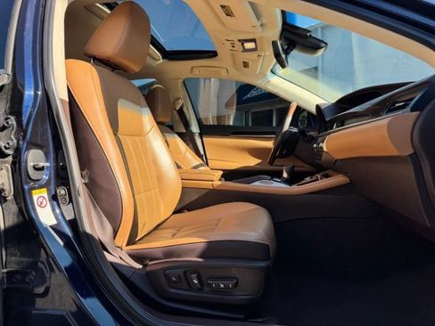 Used 2016 Lexus ES 350 w/ Luxury Package w/Wood Trim FWD image 25
