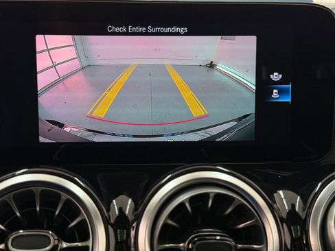 Used 2023 Mercedes-Benz GLB 250 GLB 250 image 30