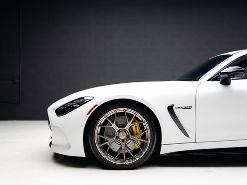 Used 2025 Mercedes-Benz AMG GT 63 image 20