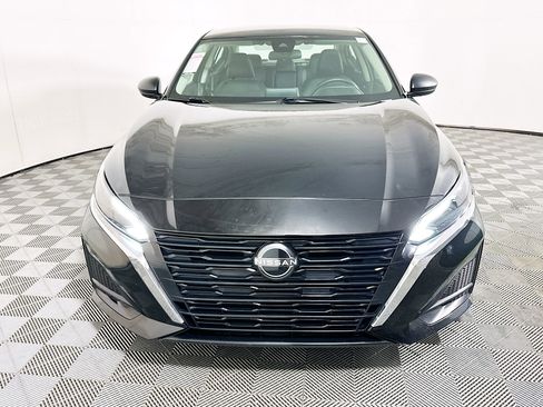 Used 2024 Nissan Altima 2.5 SV FWD image 8